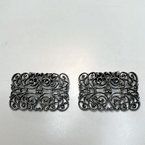 Vintage Musi brushed silvertone filigree metal rectangle shoe clips
